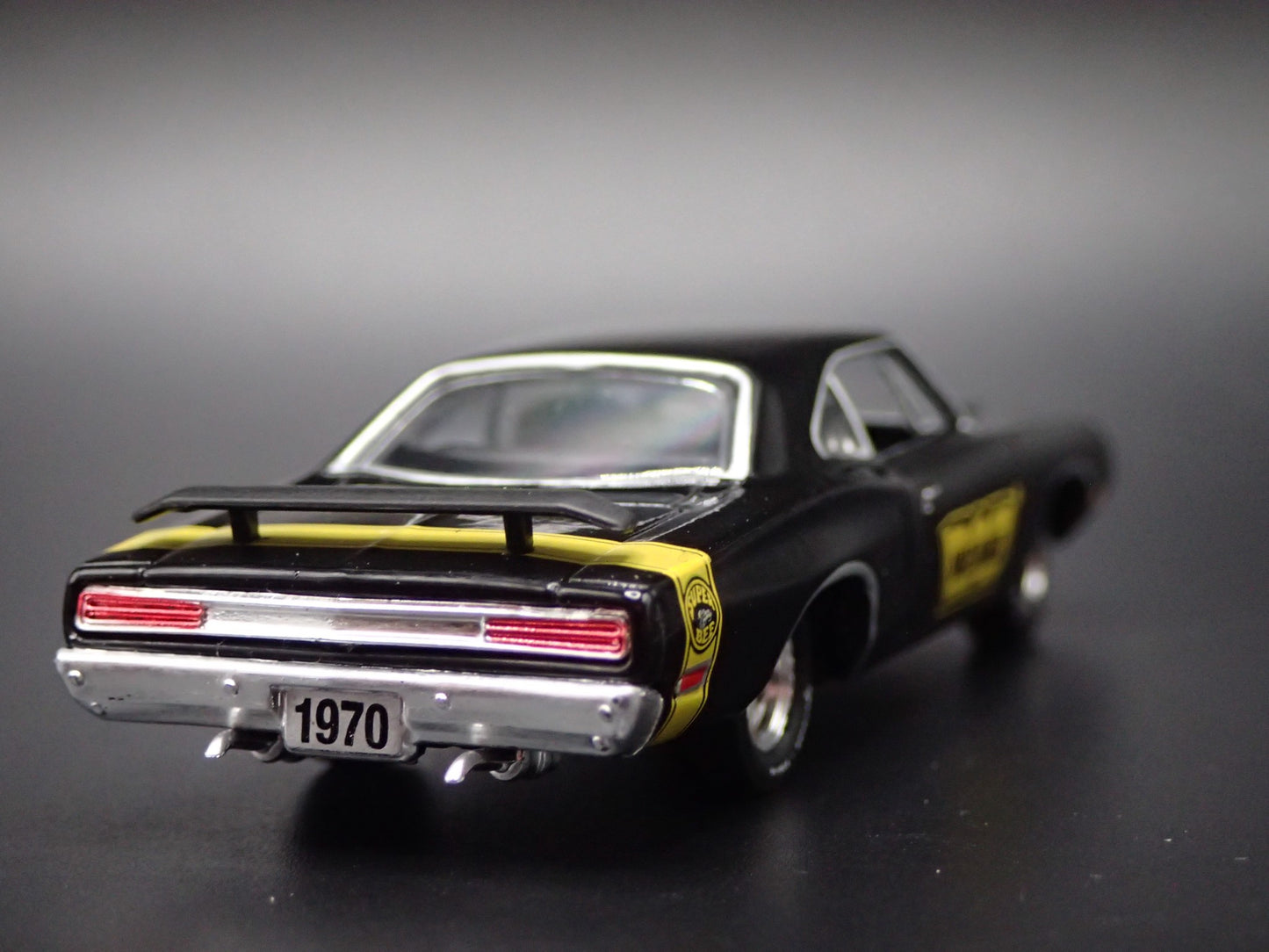 1970 70 DODGE SUPER BEE 383 WEIAND BLACK 1:64 SCALE DIORAMA DIECAST MODEL CAR