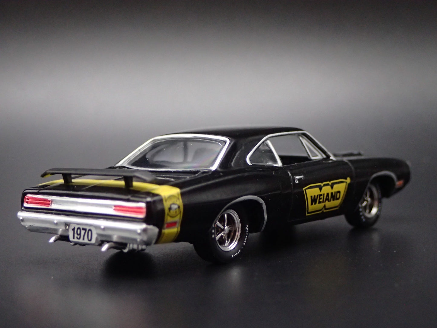 1970 70 DODGE SUPER BEE 383 WEIAND BLACK 1:64 SCALE DIORAMA DIECAST MODEL CAR