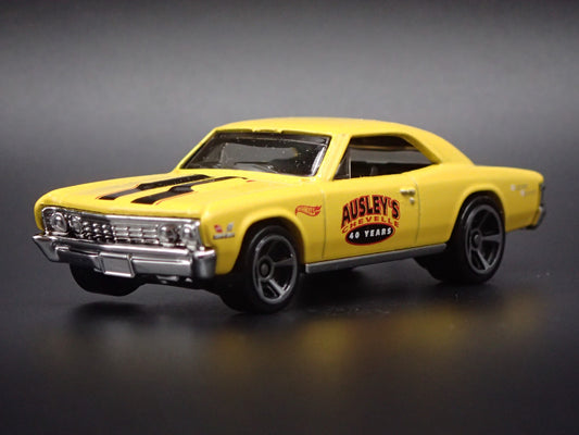 1967 67 CHEVY CHEVROLET CHEVELLE SS 396 1:64 SCALE DIORAMA DIECAST MODEL CAR