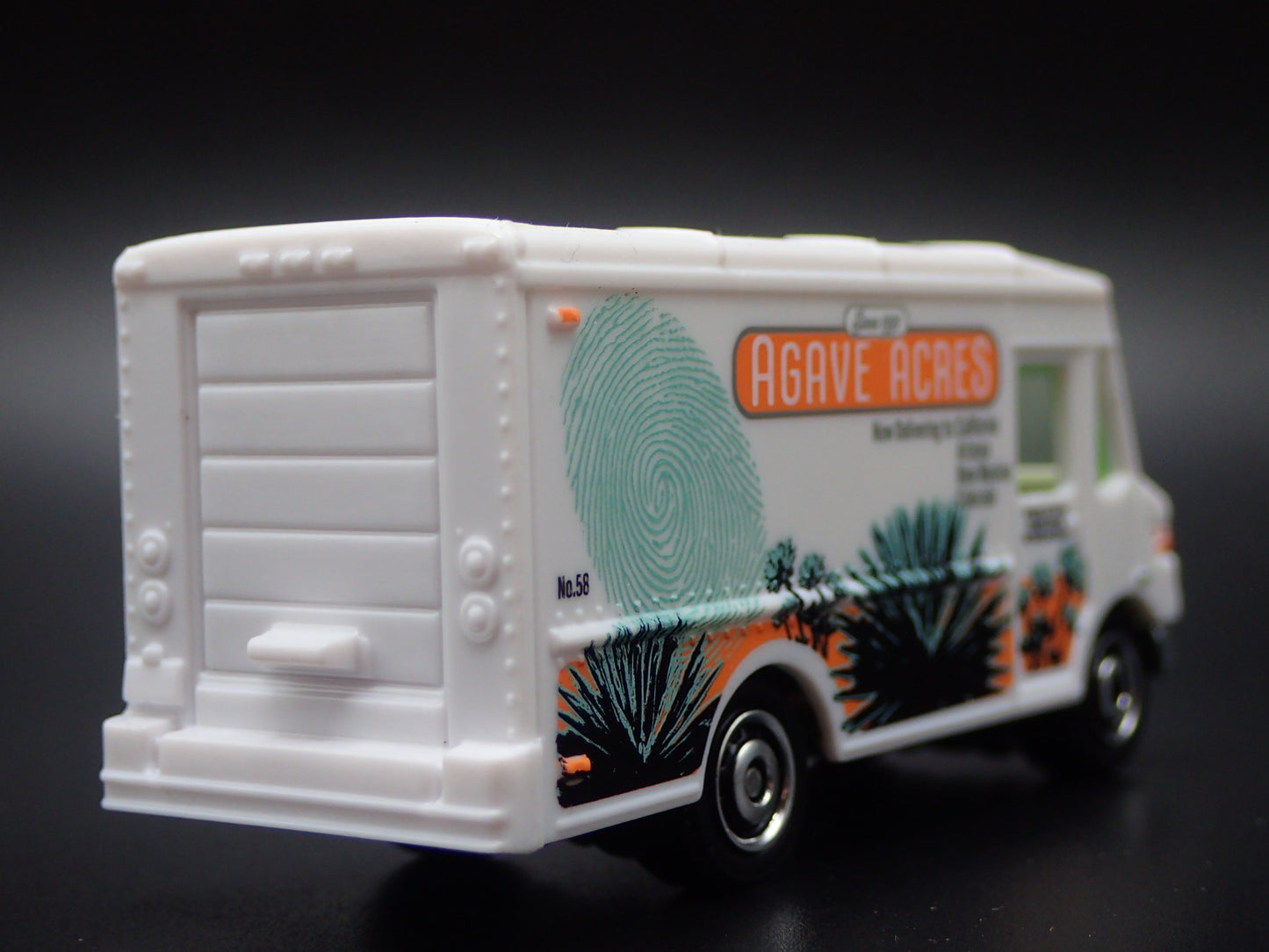 STEP VAN BOX AGAVE ACRES PLANT DELIVERY 1:64 MB SCALE DIORAMA DIECAST MODEL CAR