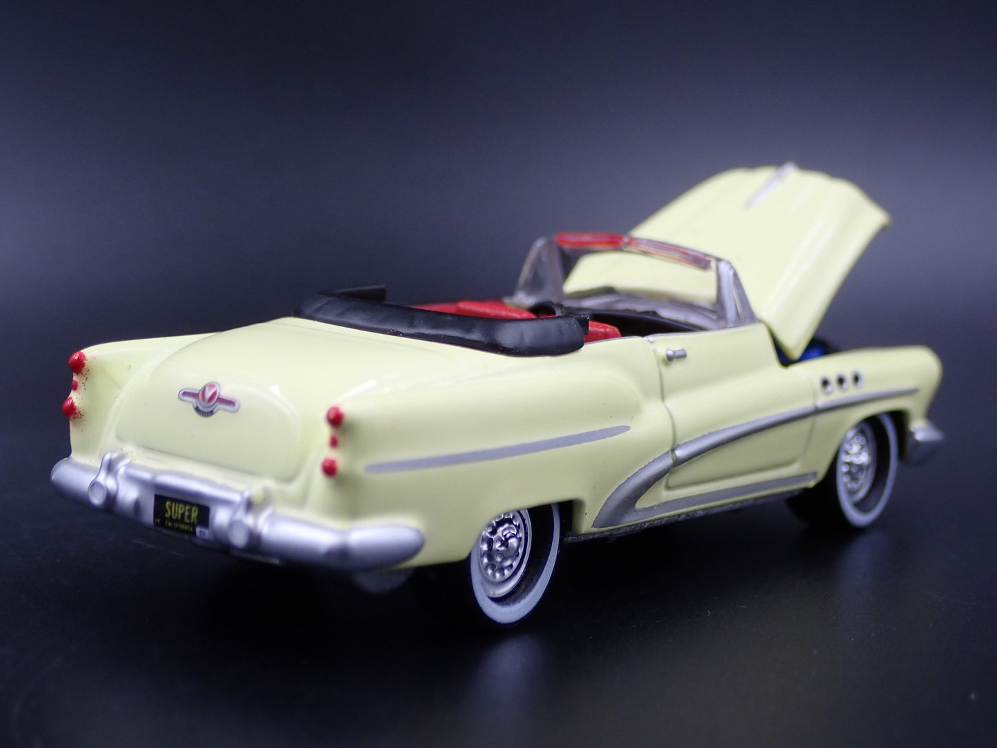 1953 53 BUICK SUPER CONVERTIBLE 1:64 SCALE COLLECTIBLE DIORAMA DIECAST MODEL CAR