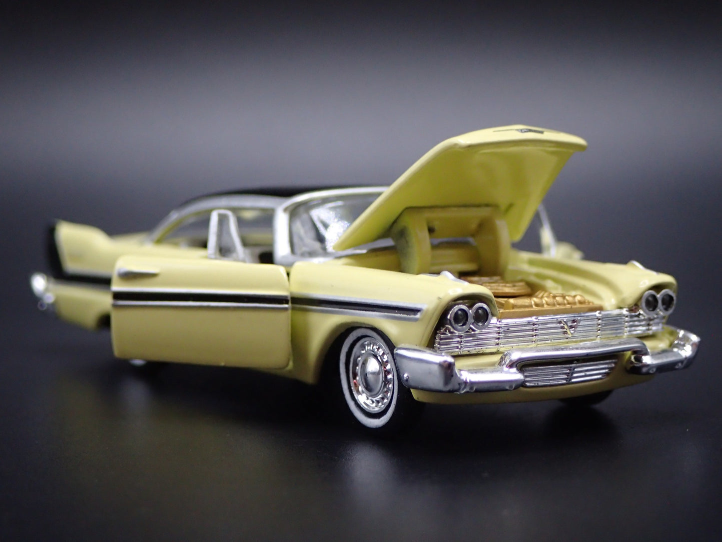 1958 58 PLYMOUTH BELVEDERE YELL 1:64 SCALE COLLECTIBLE DIORAMA DIECAST MODEL CAR