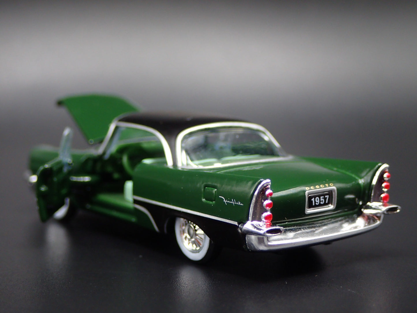 1957 57 DESOTO FIREFLITE GREEN 1:64 SCALE COLLECTIBLE DIORAMA DIECAST MODEL CAR
