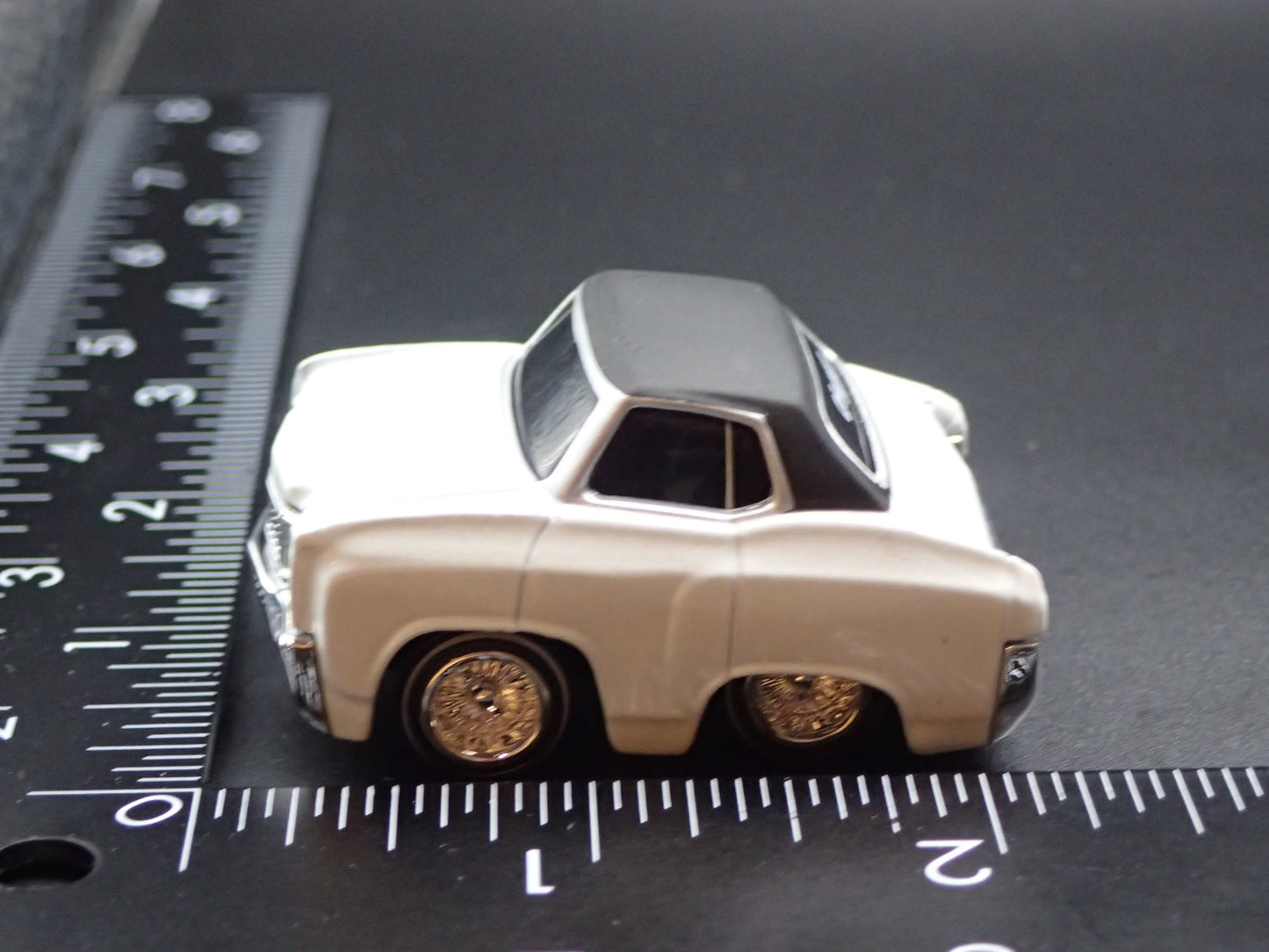 1970 70 CHEVY CHEVROLET MONTE CARLO CAR TUNED WHITE 1:64 SCALE DIECAST MODEL CAR
