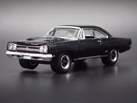1968 68 PLYMOUTH GTX BLACK 1:64 SCALE COLLECTIBLE DIORAMA DIECAST MODEL CAR
