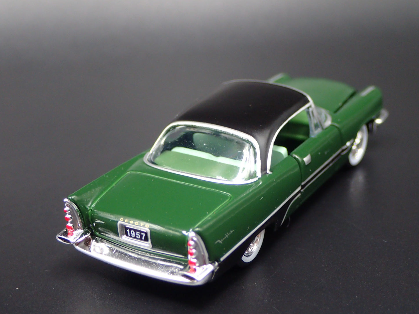 1957 57 DESOTO FIREFLITE GREEN 1:64 SCALE COLLECTIBLE DIORAMA DIECAST MODEL CAR