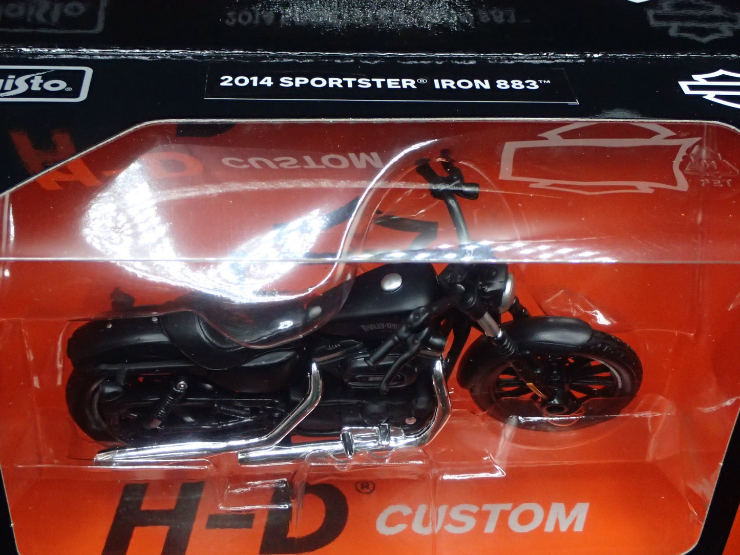 2014 SPORTSTER IRON 883 HARLEY DAVIDSON MOTORCYCLE MAISTO SERIES 41 1/18 MODEL
