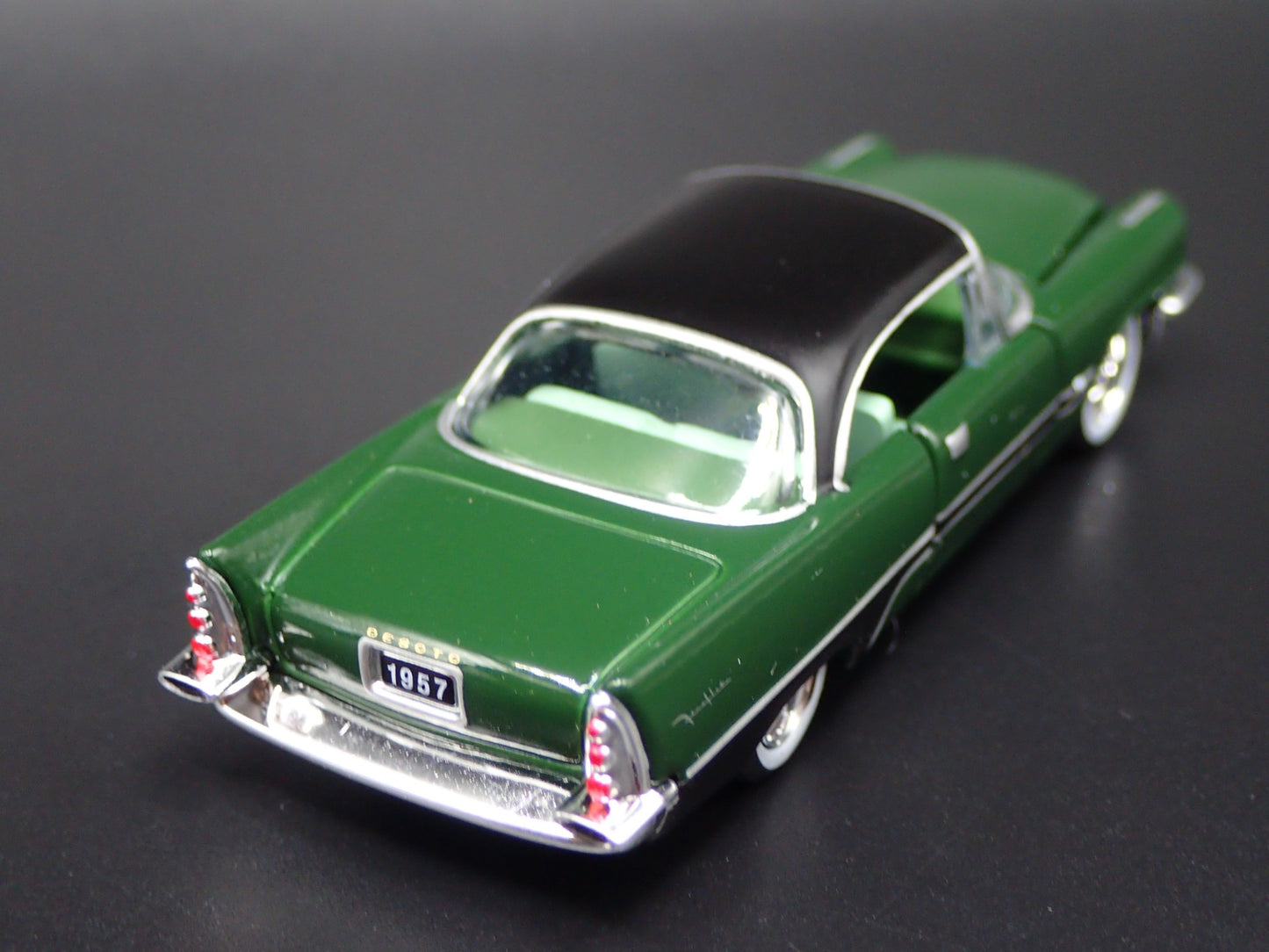 1957 57 DESOTO FIREFLITE GREEN 1:64 SCALE COLLECTIBLE DIORAMA DIECAST MODEL CAR