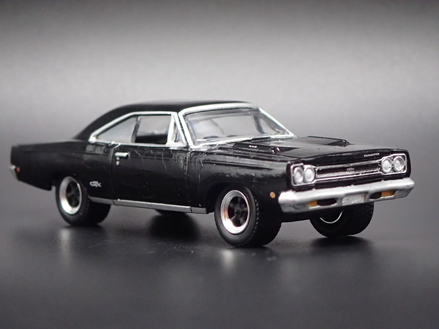 1968 68 PLYMOUTH GTX BLACK 1:64 SCALE COLLECTIBLE DIORAMA DIECAST MODEL CAR