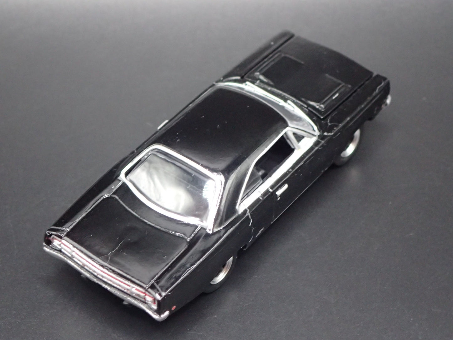 1968 68 PLYMOUTH GTX BLACK 1:64 SCALE COLLECTIBLE DIORAMA DIECAST MODEL CAR