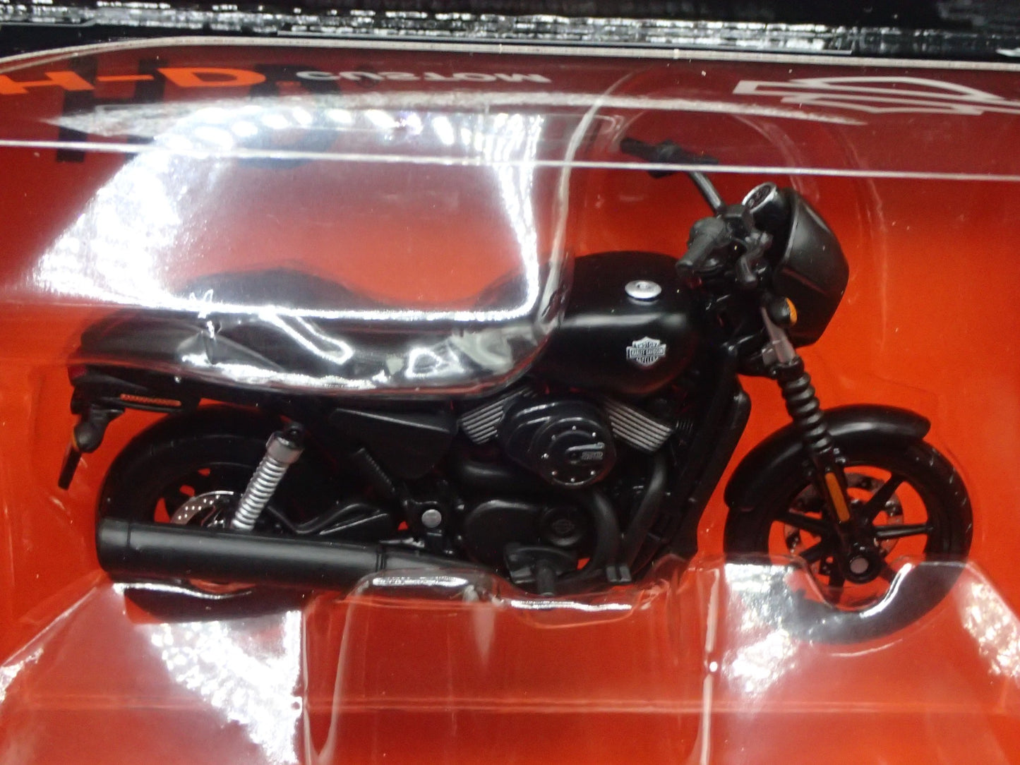 2015 15 STREET 750 HARLEY DAVIDSON MOTORCYCLE MAISTO SERIES 41 1/18 MODEL BIKE