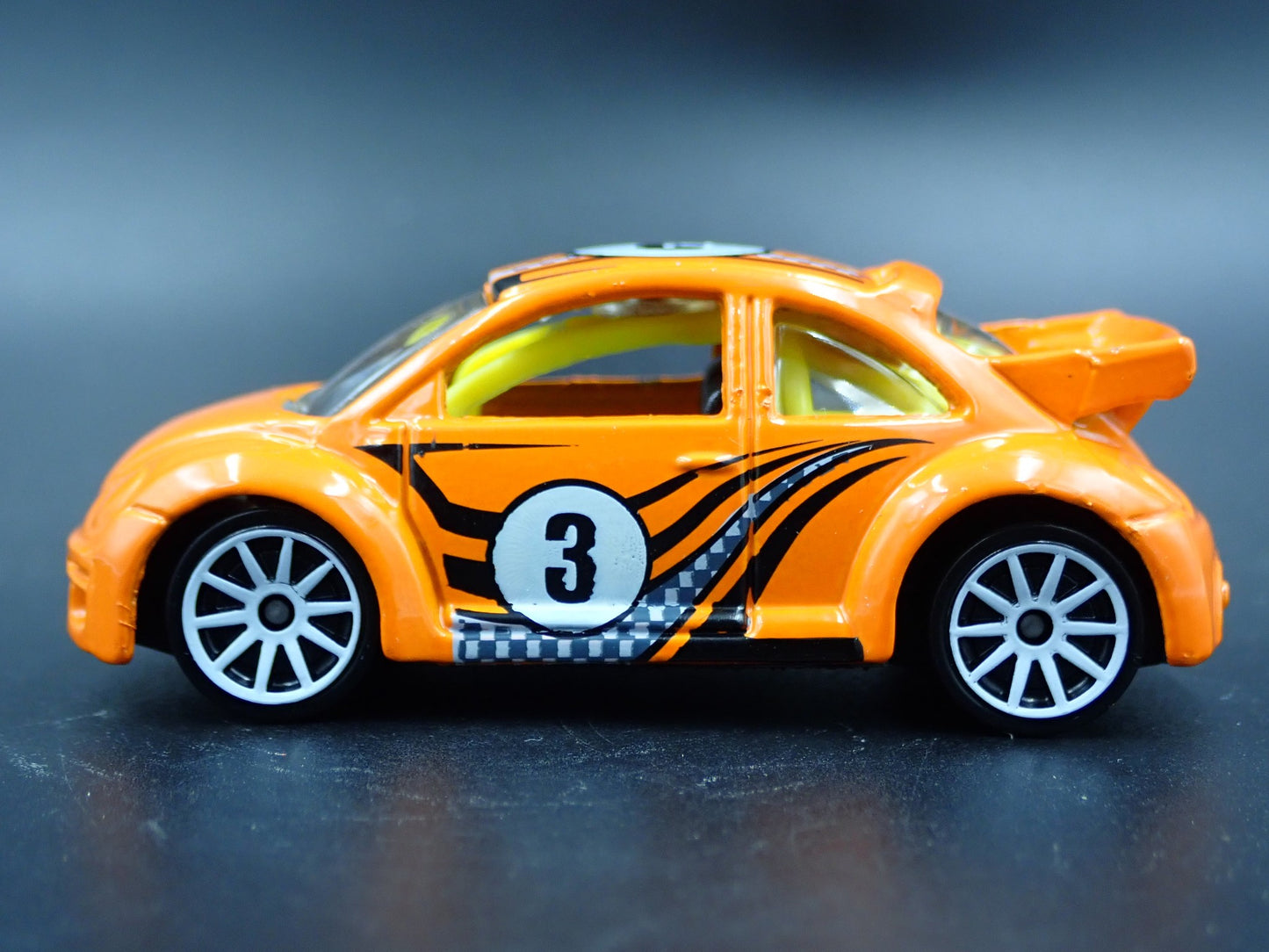 1998-2011 VW VOLKSWAGEN NEW BEETLE BUG CUP 1:64 SCALE DIORAMA DIECAST MODEL CAR