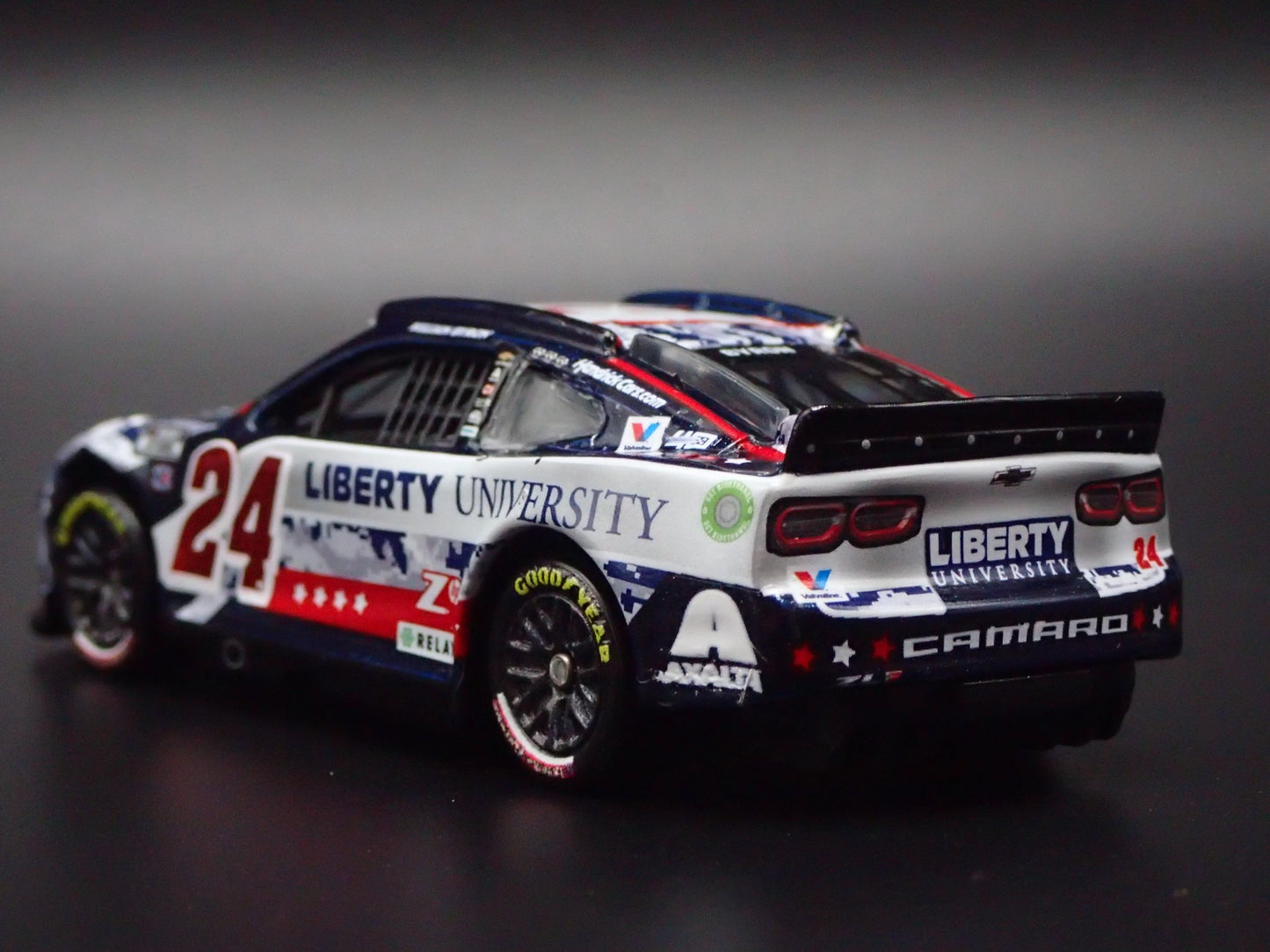 2024 CHEVY CAMARO ZL1 #24 WILLIAM BYRON LIBERTY U PATRIOTIC NASCAR 1:64 DIECAST