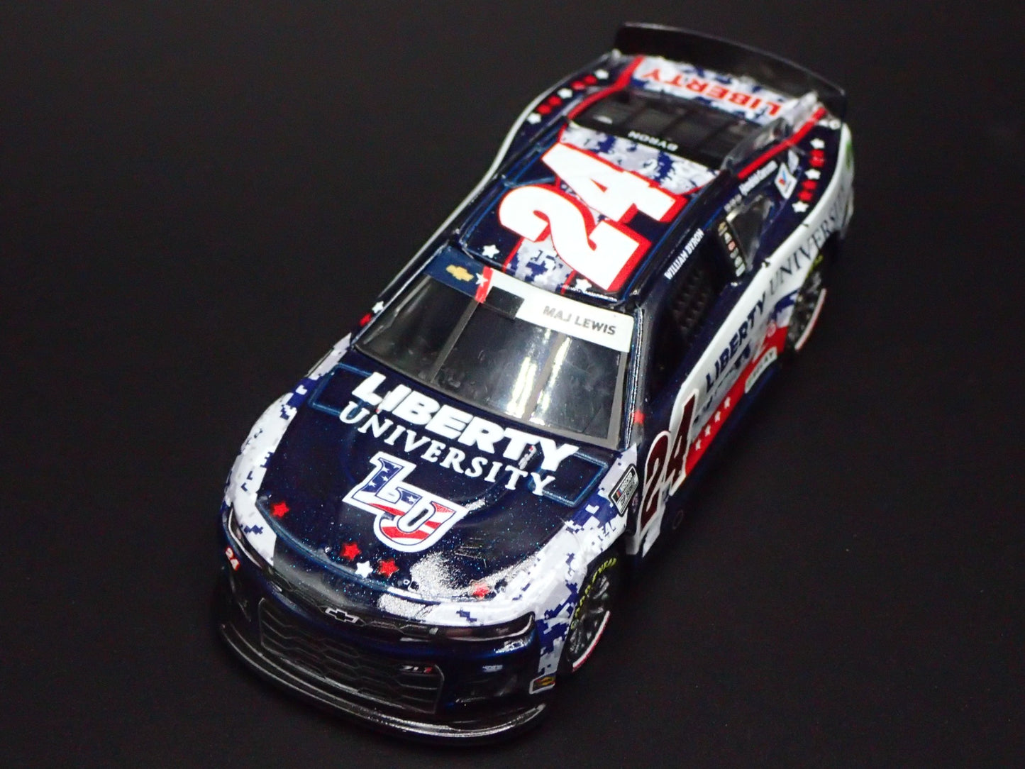 2024 CHEVY CAMARO ZL1 #24 WILLIAM BYRON LIBERTY U PATRIOTIC NASCAR 1:64 DIECAST