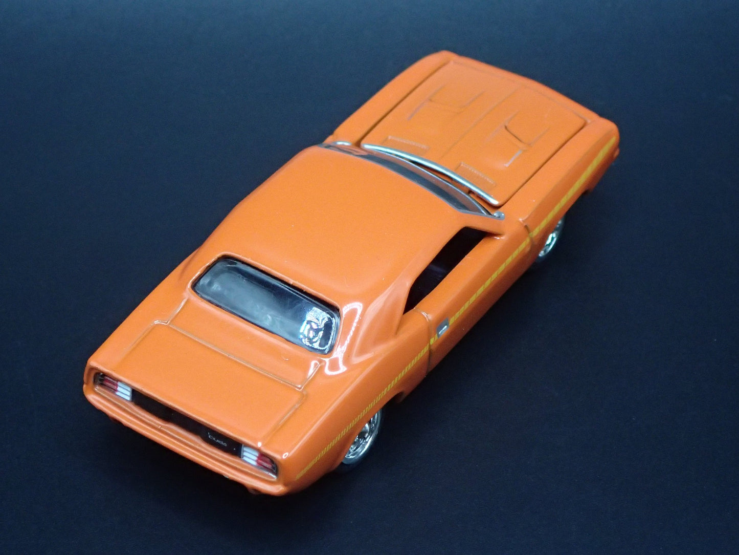 1970 70 PLYMOUTH CUDA 340 ORG 1:64 SCALE COLLECTIBLE DIORAMA DIECAST MODEL CAR