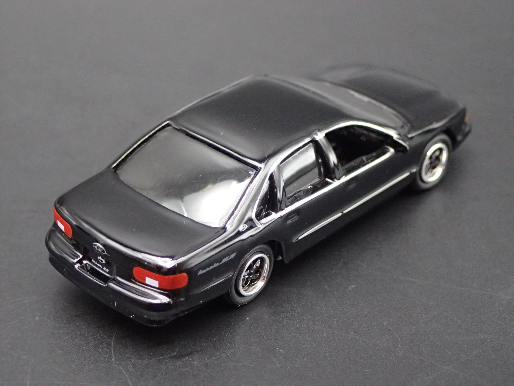 1994-1996 CHEVY CHEVROLET IMPALA SS BLACK 1:64 SCALE DIORAMA