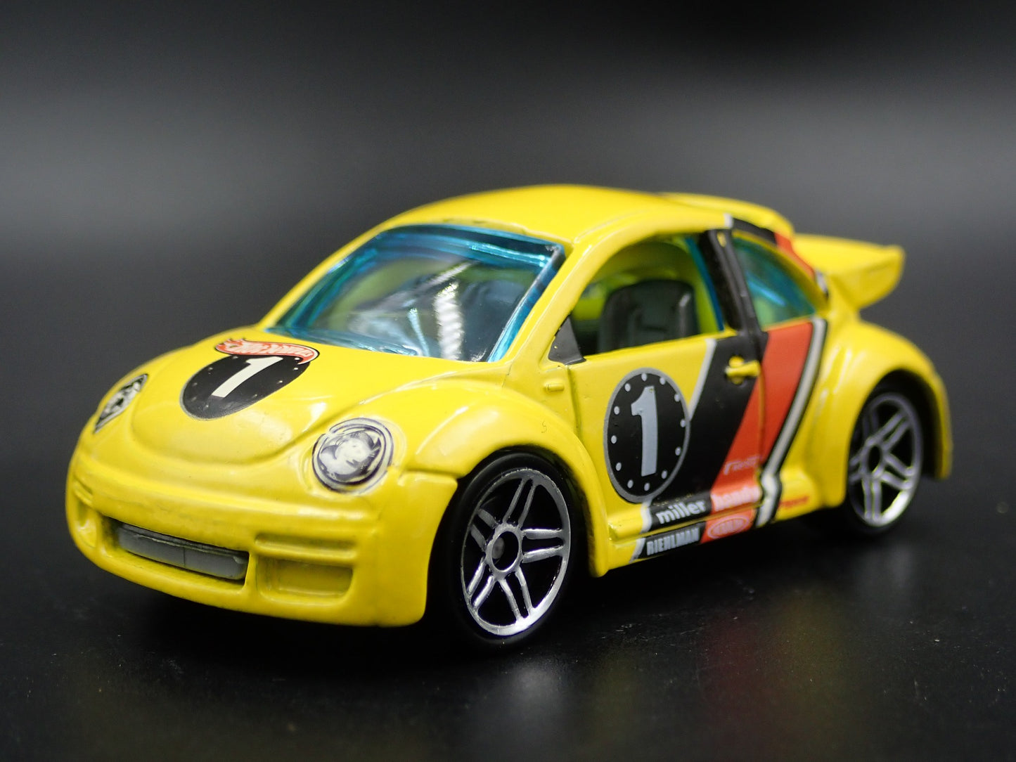 1998-2011 VW VOLKSWAGEN NEW BEETLE BUG CUP 1:64 SCALE DIORAMA DIECAST MODEL CAR
