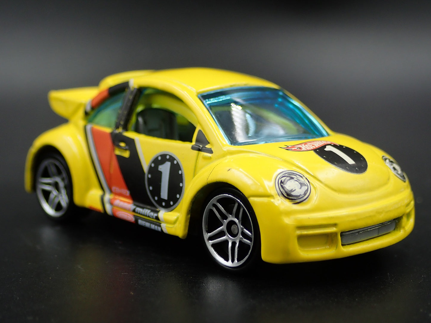 1998-2011 VW VOLKSWAGEN NEW BEETLE BUG CUP 1:64 SCALE DIORAMA DIECAST MODEL CAR