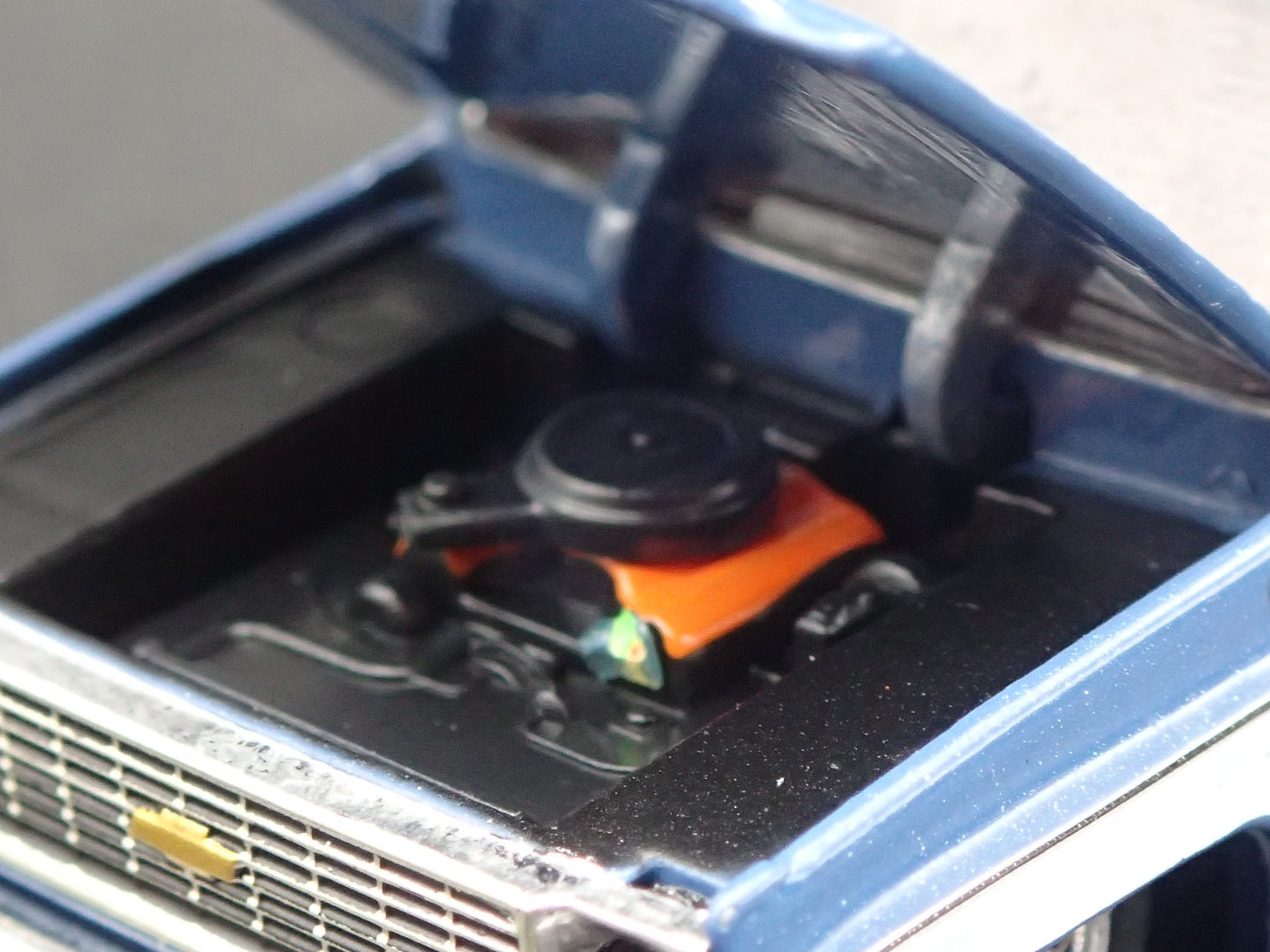 1973 73 CHEVY CHEVROLET CHEYENNE SQUARE BODY TRUCK 1/64 SCALE DIECAST MODEL CAR