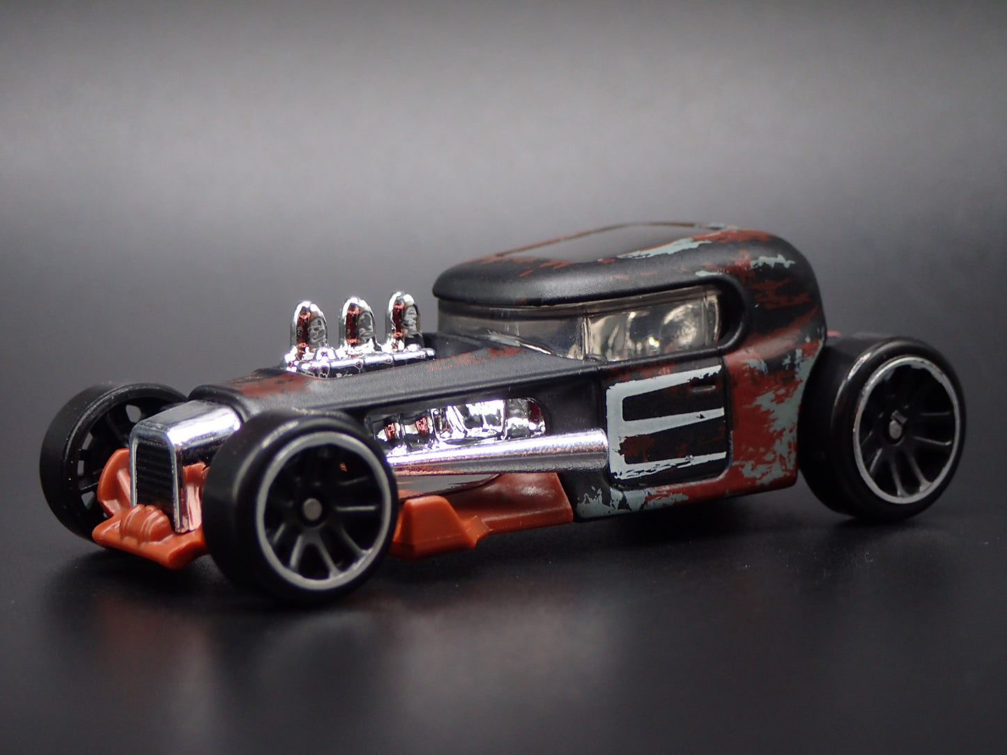 1932 32 FORD ROADSTER COUPE BARN FIND BLACK 1:64 SCALE DIORAMA DIECAST MODEL CAR