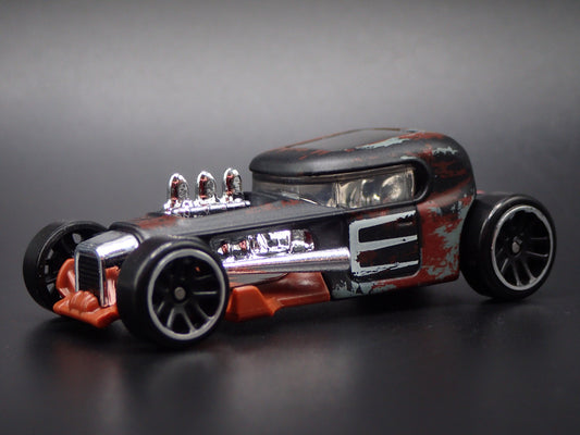 1932 32 FORD ROADSTER COUPE BARN FIND BLACK 1:64 SCALE DIORAMA DIECAST MODEL CAR