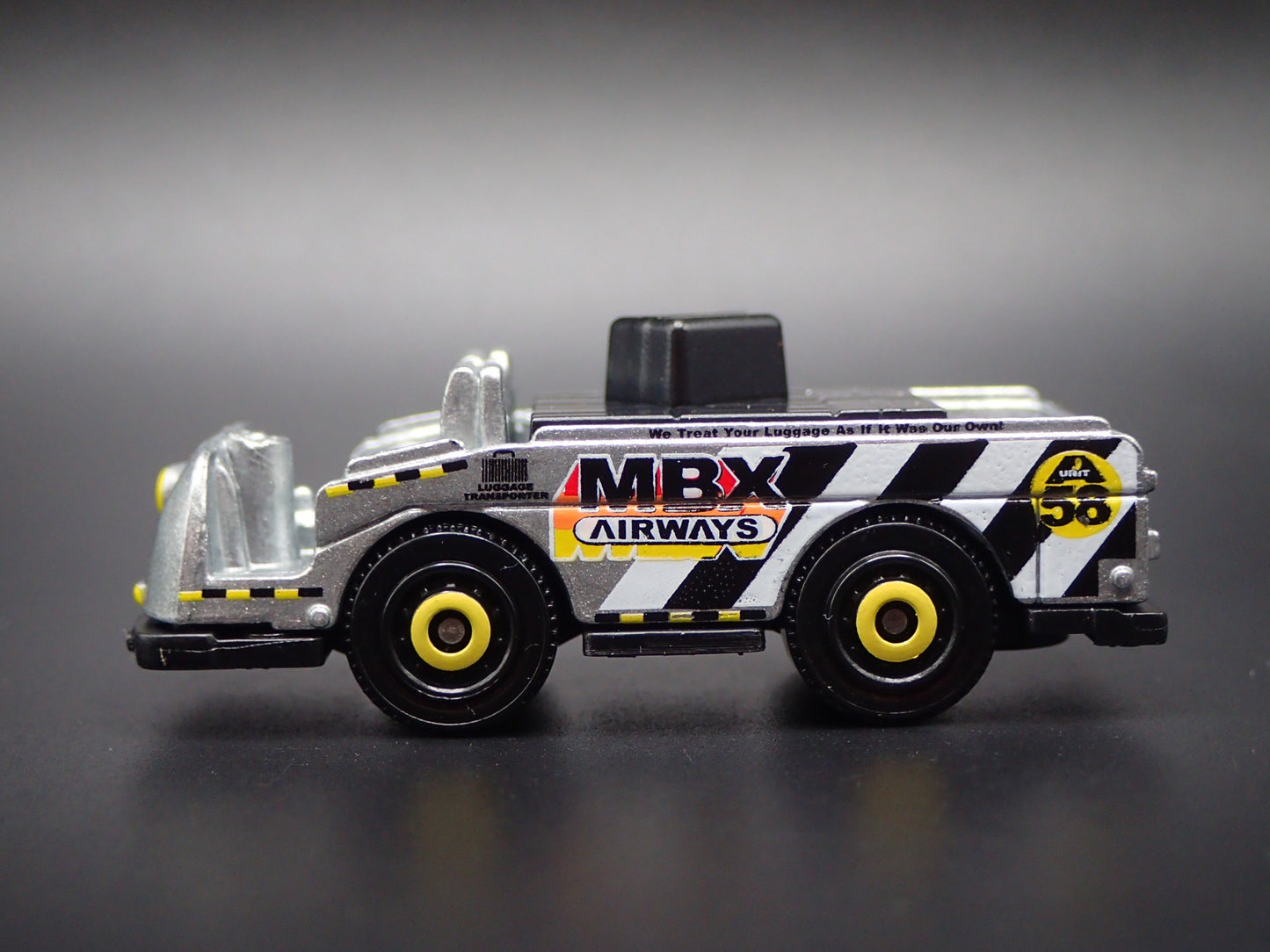 MINI CARGO TRUCK W/ CARGO MBX AIRWAYS 1/64 MB SCALE DIORAMA DIECAST MODEL CAR