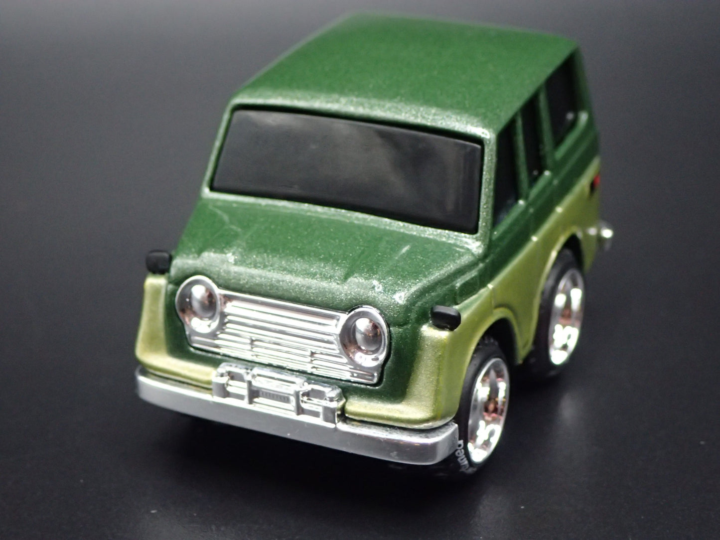 1967-1979 TOYOTA LAND CRUISER J50 CAR TUNED 1:64 SCALE DIORAMA DIECAST MODEL CAR