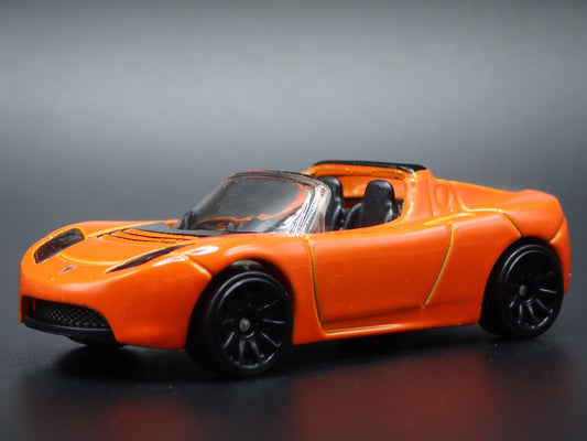 2008-2012 TESLA ROADSTER ORANGE 1:64 SCALE COLLECTIBLE DIORAMA DIECAST MODEL CAR