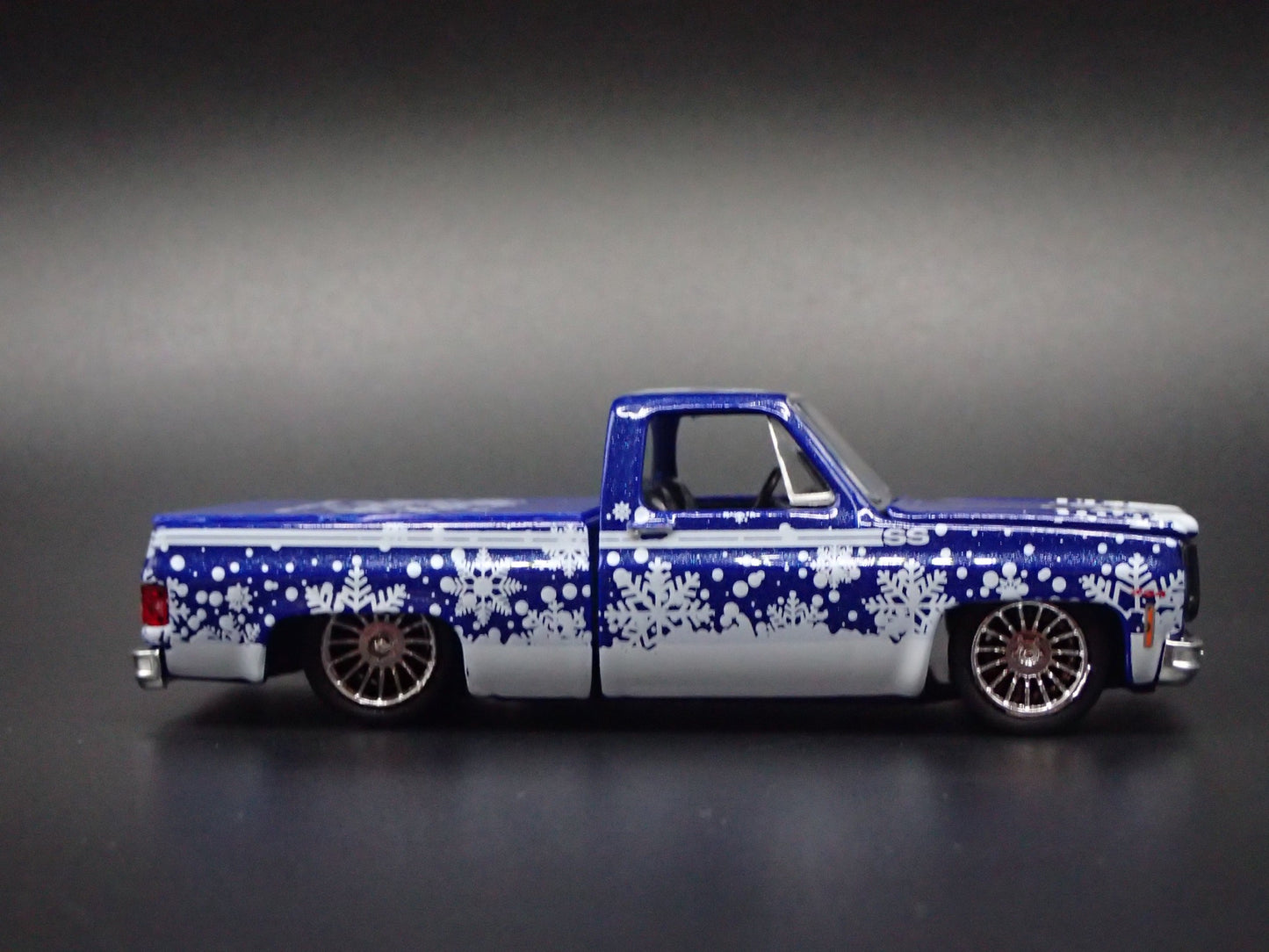 1973 73 CHEVY CHEVROLET CHEYENNE SQUARE BODY TRUCK 1/64 SCALE DIECAST MODEL CAR