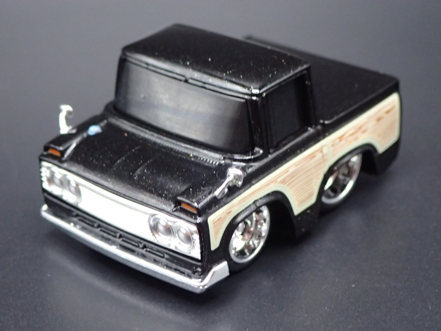1973 73 TOYOTA STOUT PICKUP TRUCK CAR TUNED 1:64 SCALE DIORAMA DIECAST MODEL CAR