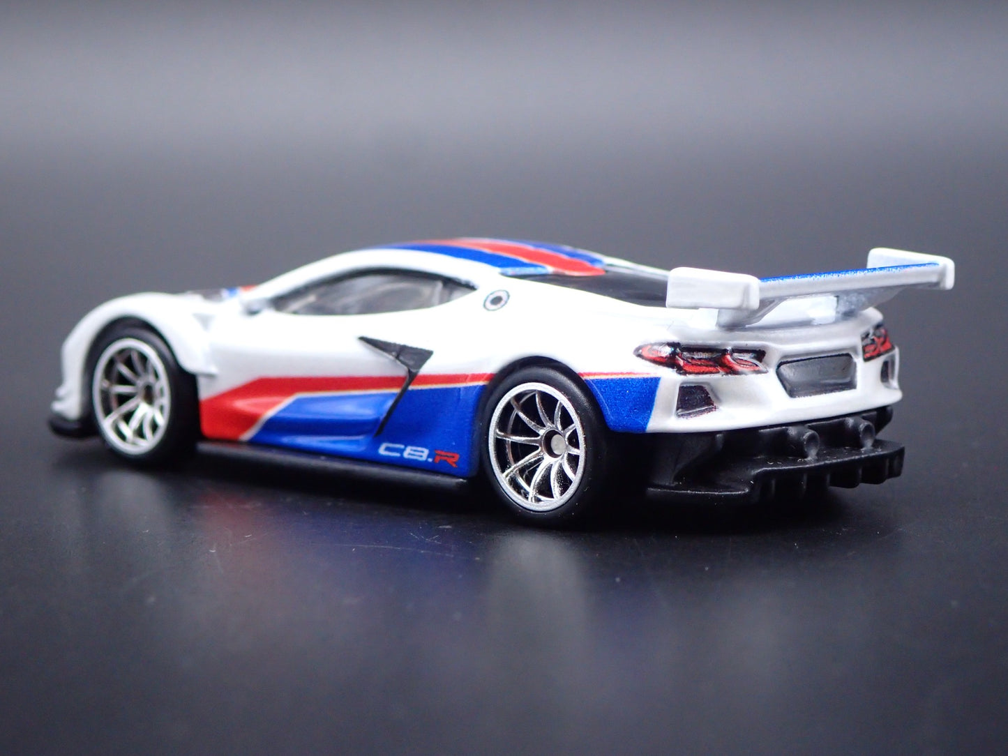 CHEVY CHEVROLET CORVETTE C8.R RACING TEAM 1:64 SCALE DIORAMA DIECAST MODEL CAR