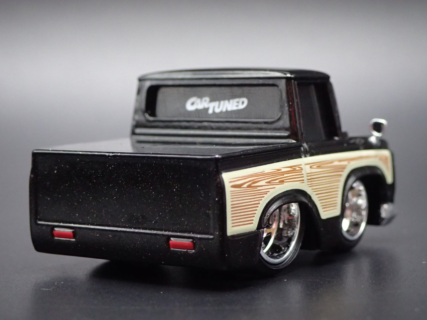 1973 73 TOYOTA STOUT PICKUP TRUCK CAR TUNED 1:64 SCALE DIORAMA DIECAST MODEL CAR