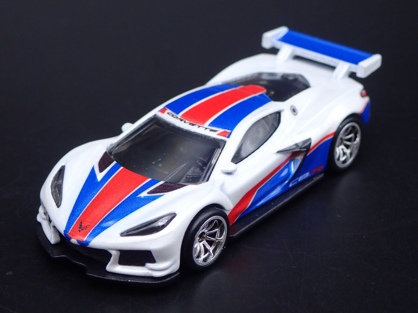 CHEVY CHEVROLET CORVETTE C8.R RACING TEAM 1:64 SCALE DIORAMA DIECAST MODEL CAR