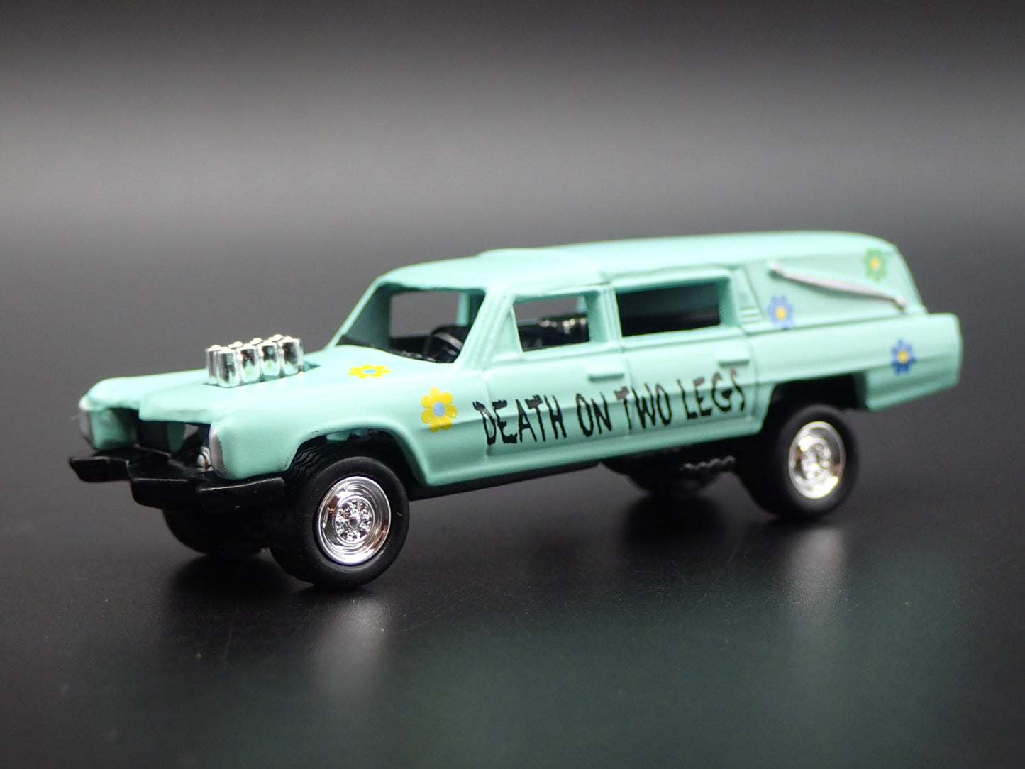 HAULIN CADILLAC HEARSE DRAGSTER DEMOLITION DERBY  1:64 SCALE DIECAST MODEL CAR