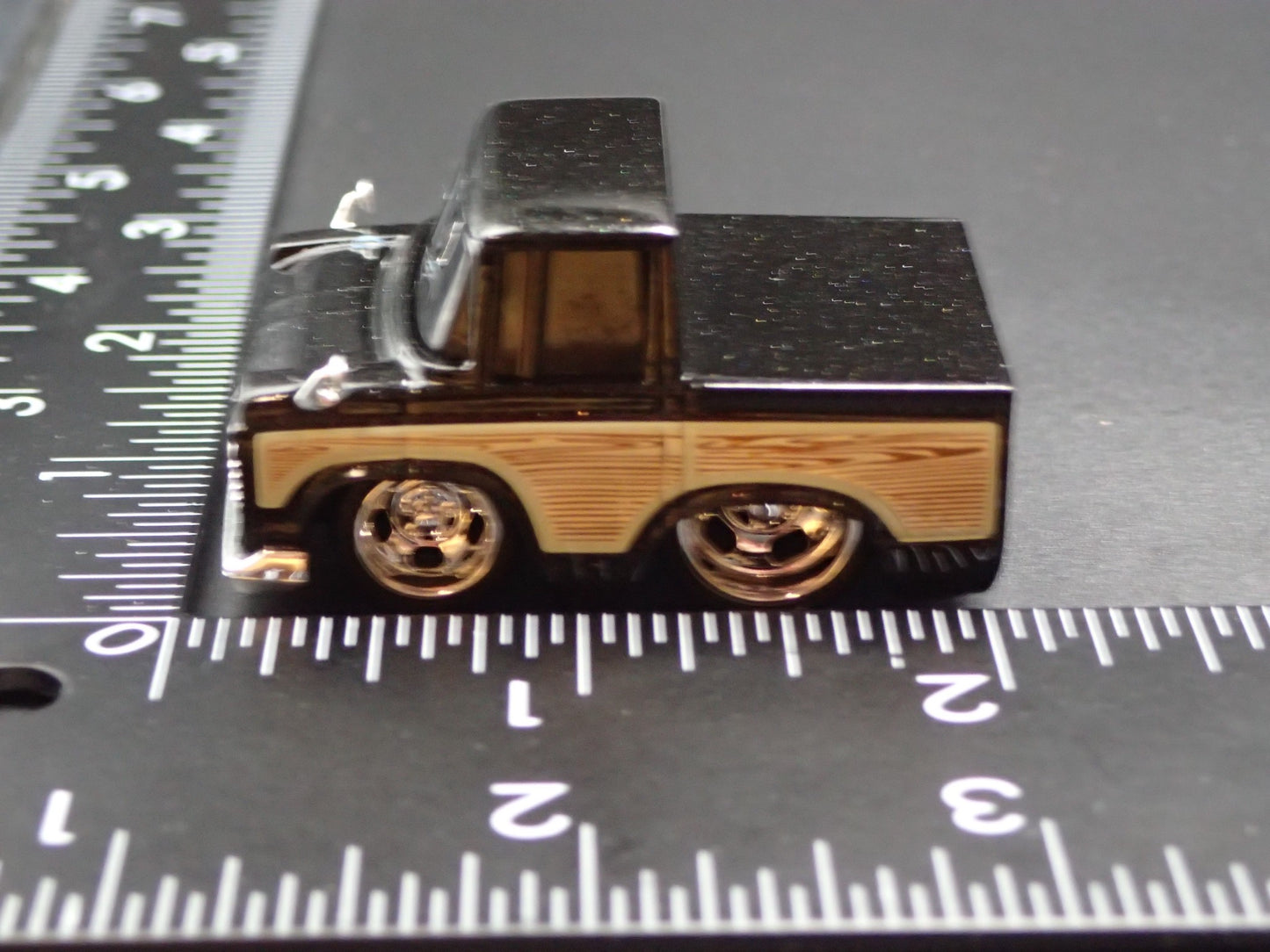 1973 73 TOYOTA STOUT PICKUP TRUCK CAR TUNED 1:64 SCALE DIORAMA DIECAST MODEL CAR