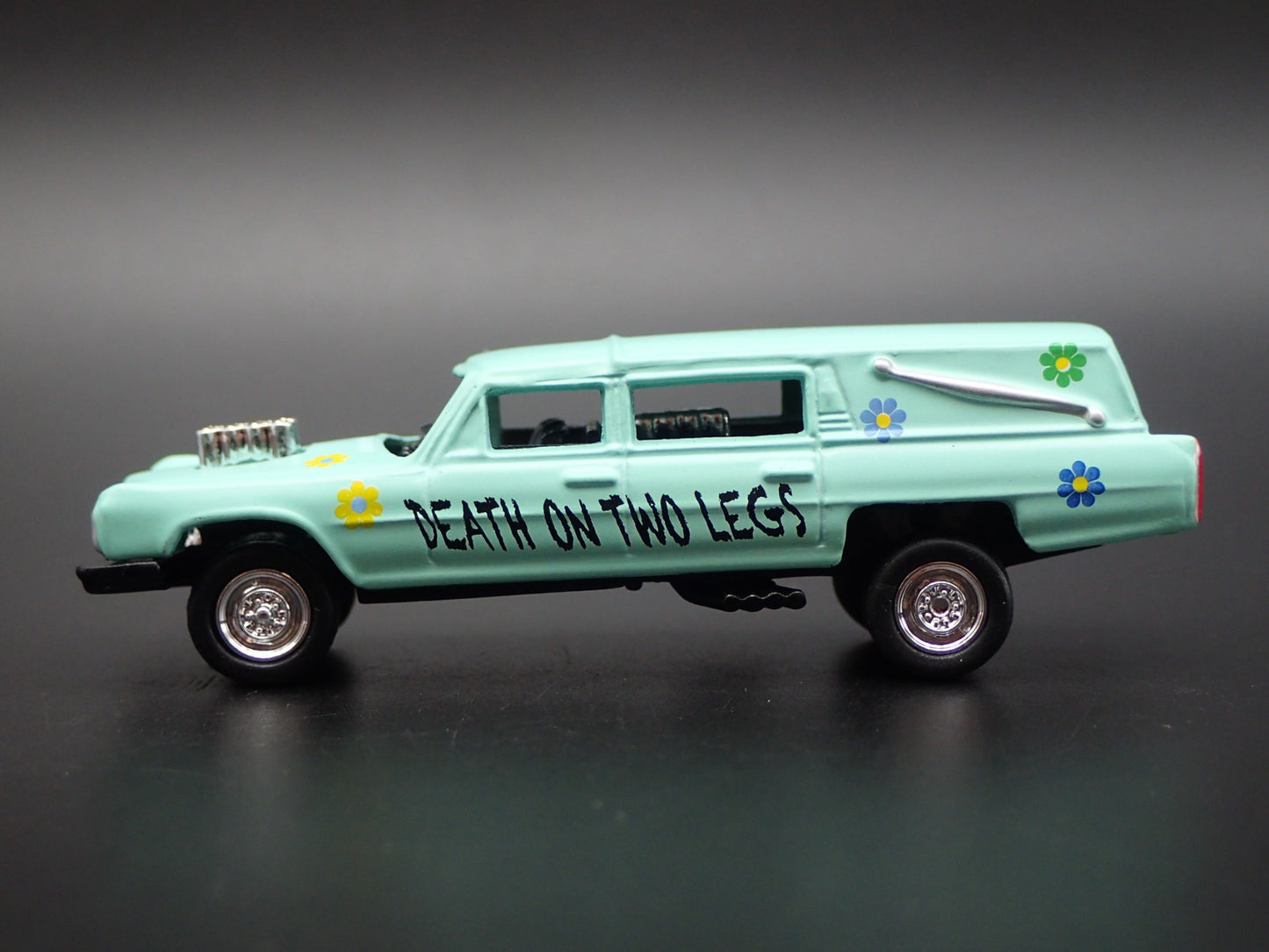 HAULIN CADILLAC HEARSE DRAGSTER DEMOLITION DERBY  1:64 SCALE DIECAST MODEL CAR