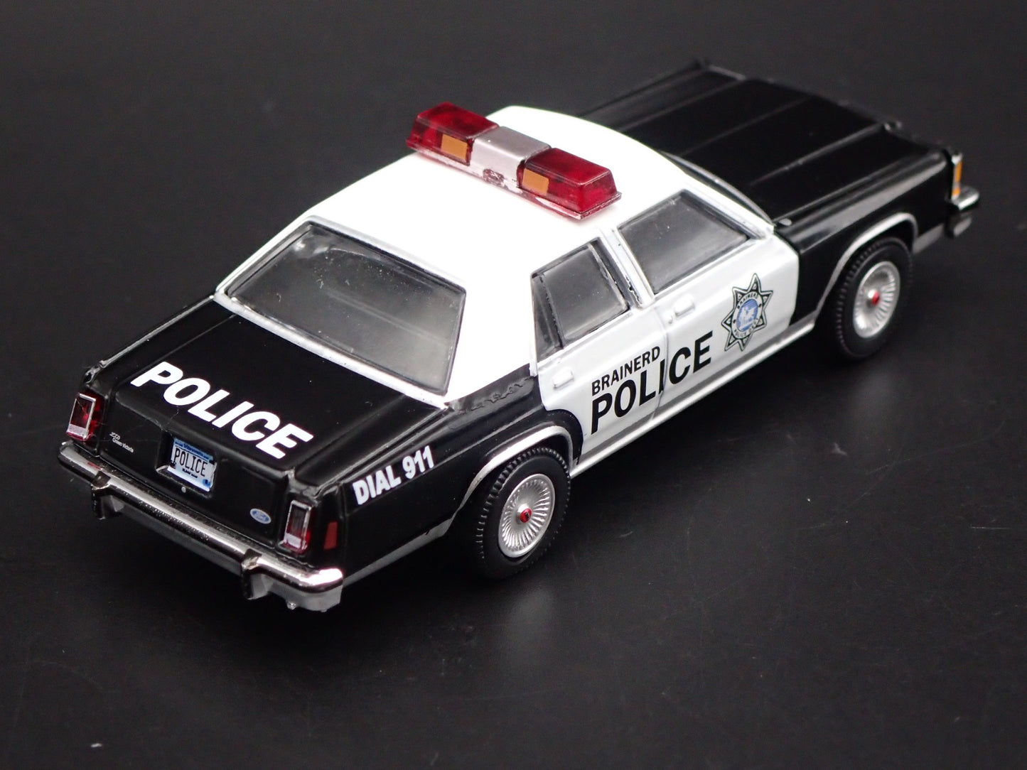 1986 86 FORD LTD CROWN VICTORIA BRAINERD, MN POLICE 1:64 SCALE DIECAST MODEL CAR