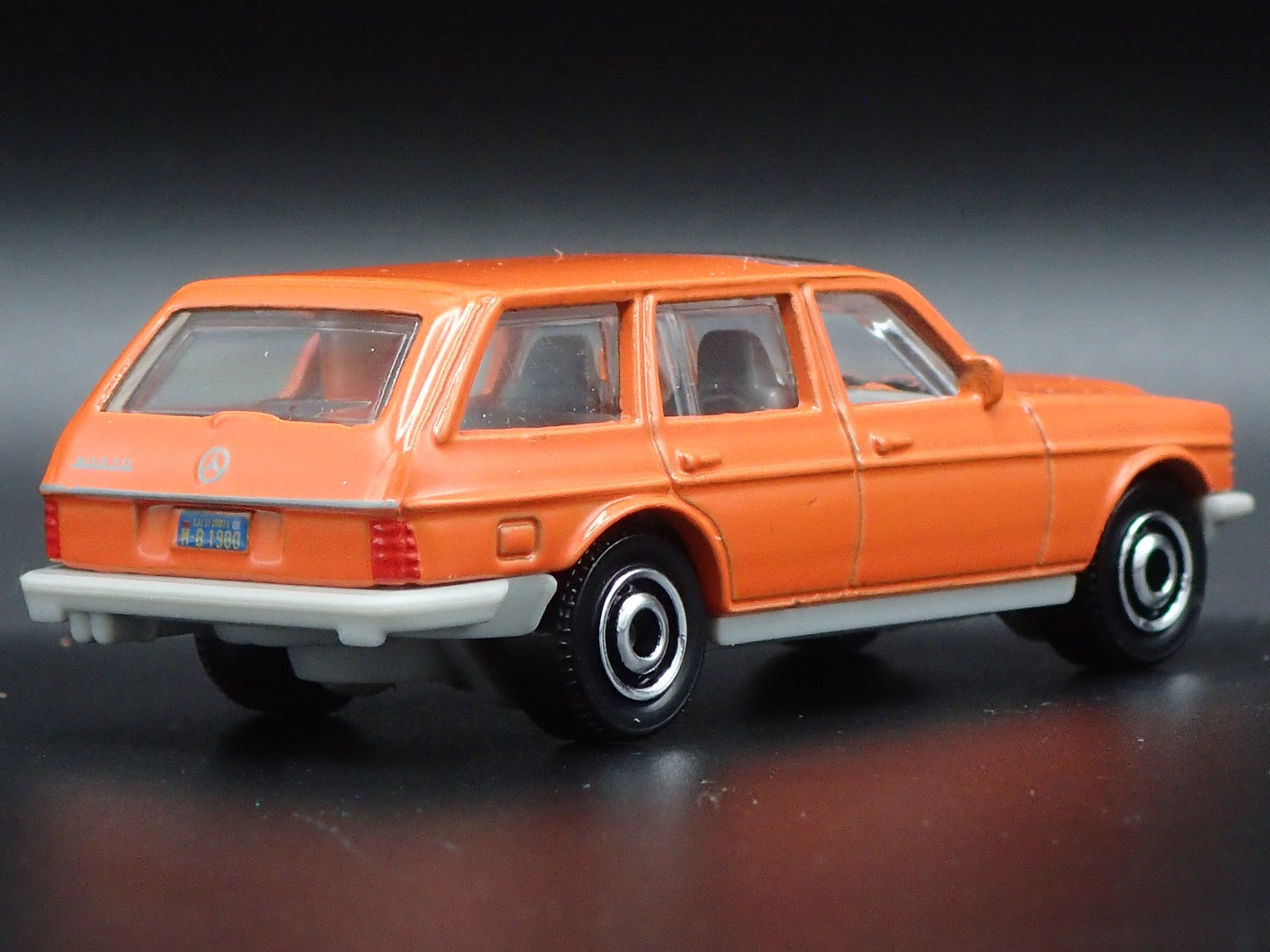 1978-1986 MERCEDES BENZ W123 STATION WAGON ORANGE 1:64 SCALE DIECAST MODEL CAR