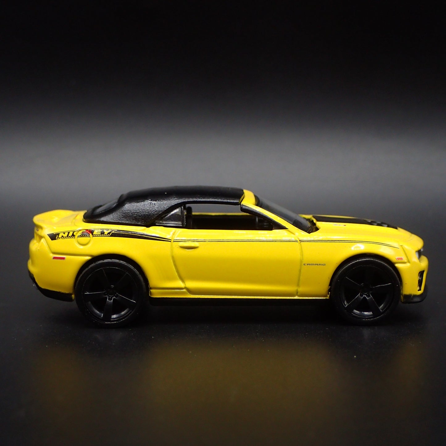 2013 13 CHEVY CHEVROLET CAMARO ZL1 CONVERTIBLE RARE 1:64 SCALE DIECAST MODEL CAR