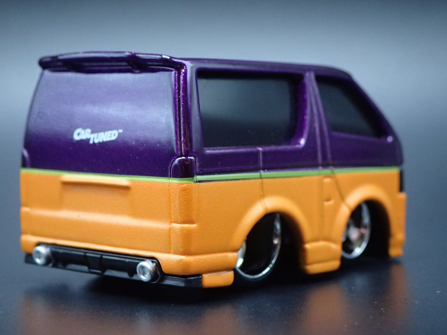 2004 TOYOTA HIACE H200 VAN CAR TUNED ORANGE 1/64 SCALE DIORAMA DIECAST MODEL CAR