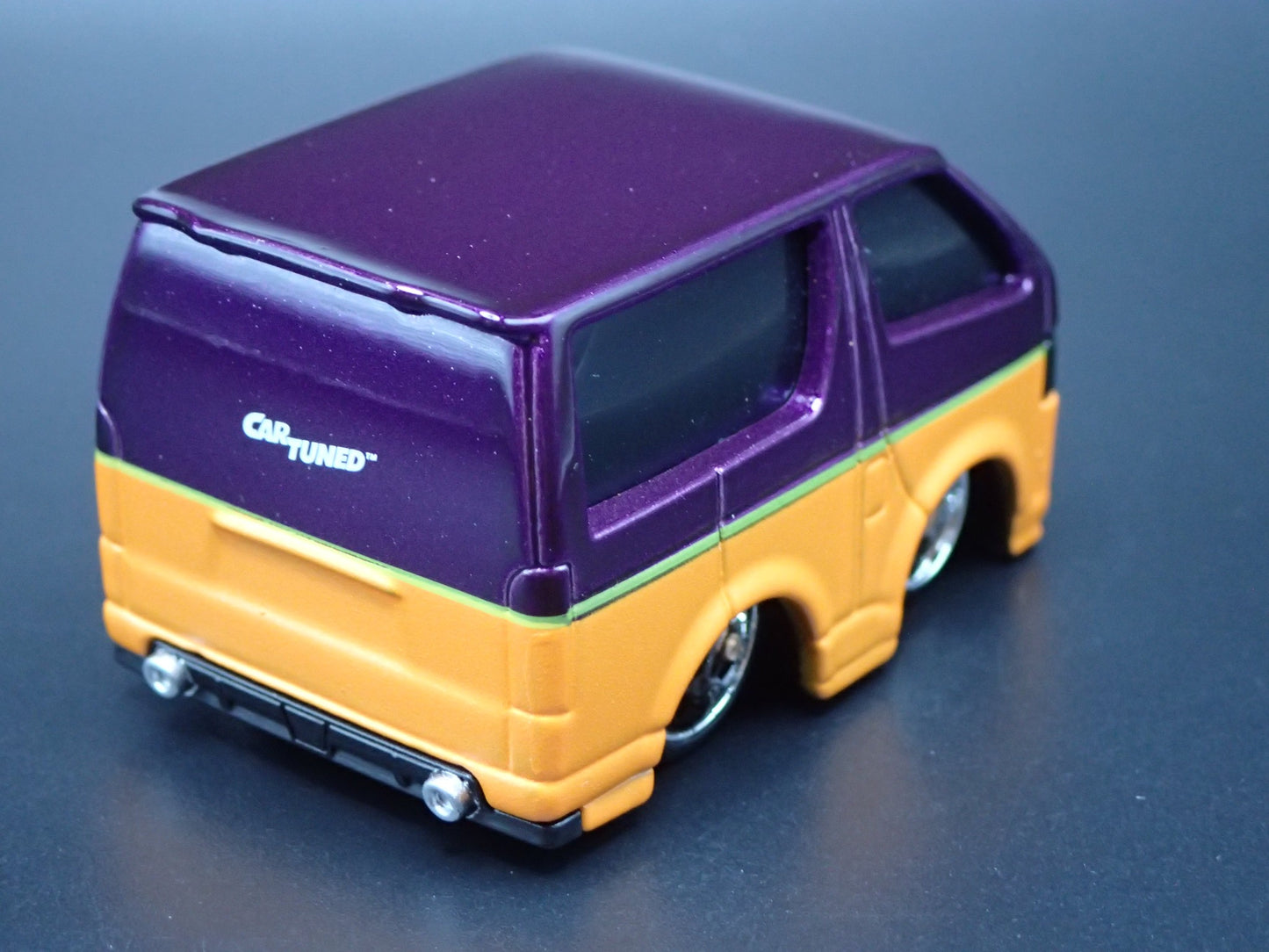 2004 TOYOTA HIACE H200 VAN CAR TUNED ORANGE 1/64 SCALE DIORAMA DIECAST MODEL CAR