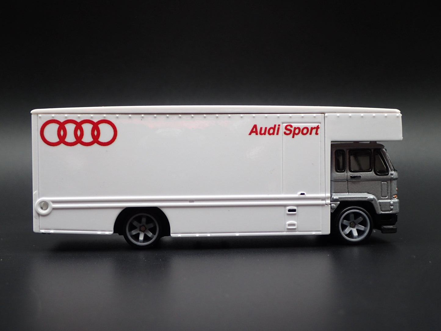 VINTAGE FLAT NOSE CAR HAULER TRANSPORTER TRUCK AUDI 1:64 SCALE DIECAST MODEL CAR