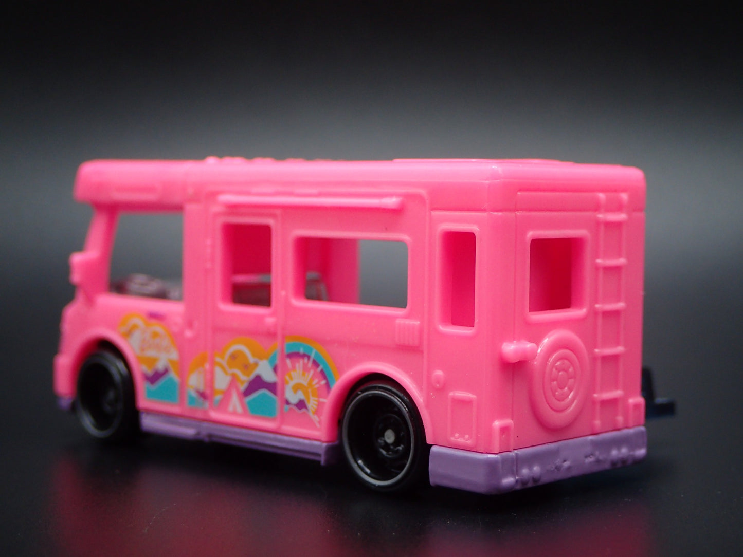 BARBIE DREAM CAMPER VAN PINK 1:64 HW SCALE COLLECTIBLE DIORAMA DIECAST MODEL CAR
