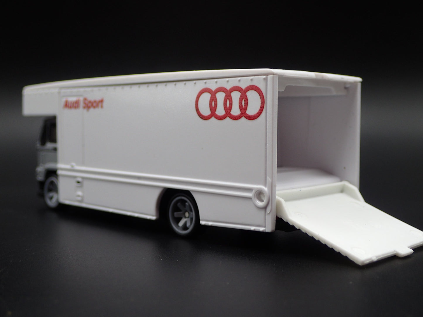 VINTAGE FLAT NOSE CAR HAULER TRANSPORTER TRUCK AUDI 1:64 SCALE DIECAST MODEL CAR