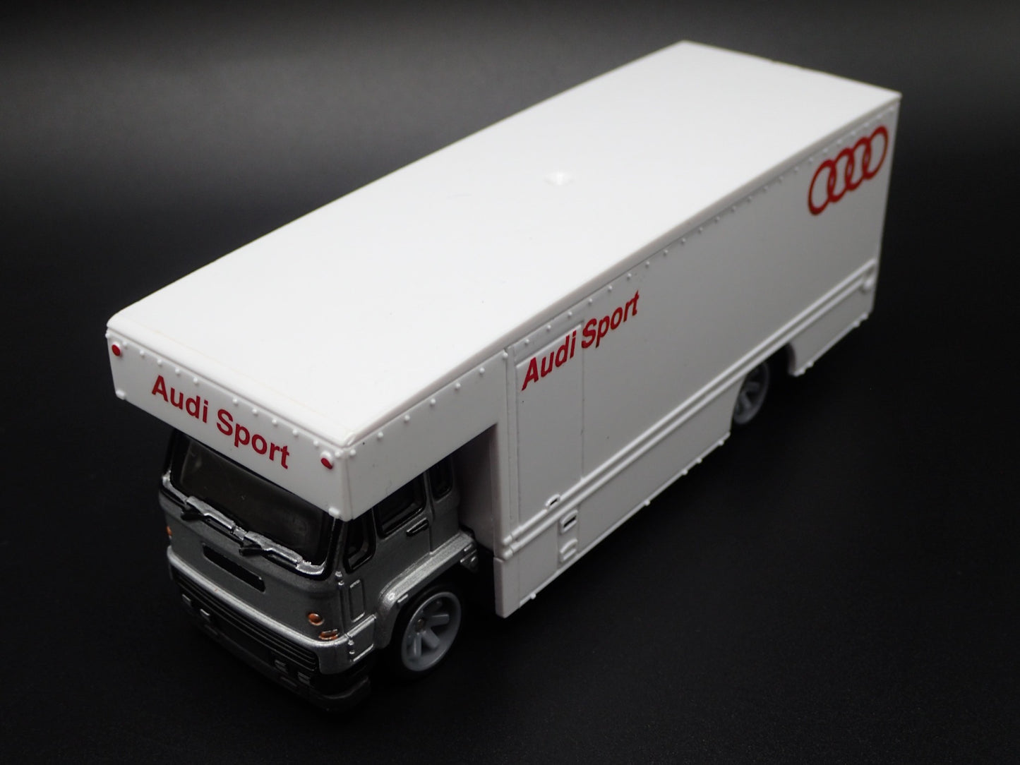 VINTAGE FLAT NOSE CAR HAULER TRANSPORTER TRUCK AUDI 1:64 SCALE DIECAST MODEL CAR