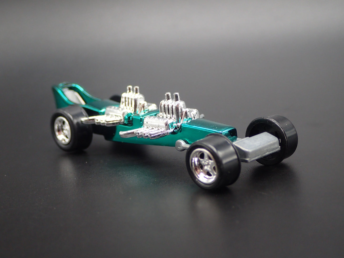 NHRA DRAGSTER CUSTOM 1:64 SCALE COLLECTIBLE DIORAMA DIECAST MODEL CAR