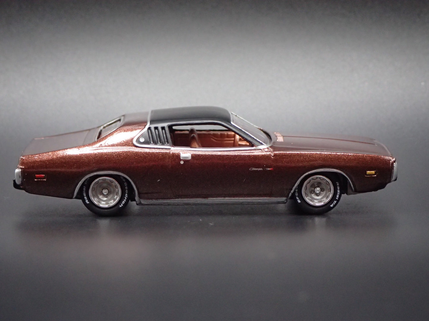 1973 73 DODGE CHARGER SE BROWN 1:64 SCALE COLLECTIBLE DIORAMA DIECAST MODEL CAR