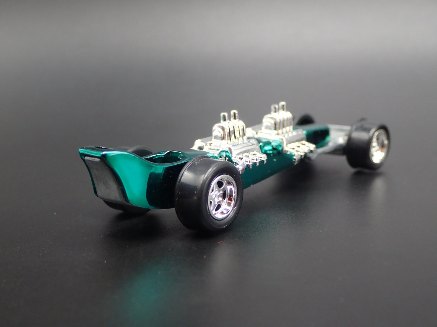 NHRA DRAGSTER CUSTOM 1:64 SCALE COLLECTIBLE DIORAMA DIECAST MODEL CAR