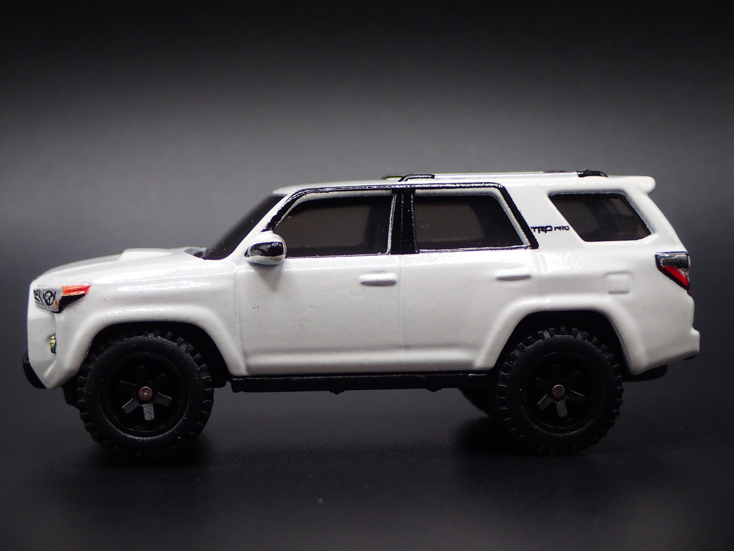 2010-2024 TOYOTA 4RUNNER SUV 1/64 SCALE COLLECTIBLE DIORAMA DIECAST MODEL CAR