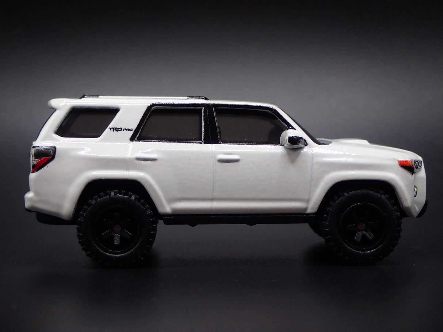 2010-2024 TOYOTA 4RUNNER SUV 1/64 SCALE COLLECTIBLE DIORAMA DIECAST MODEL CAR